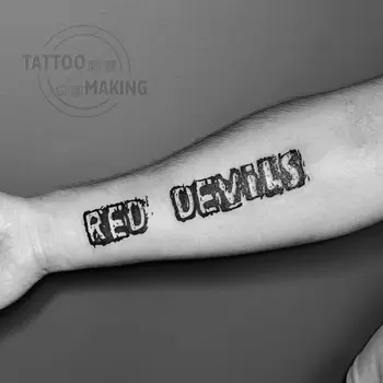 2 Peças de Caracteres de inglês Red Devils Impermeável Durável Tatuagem Adesivos para Mulheres e Homens