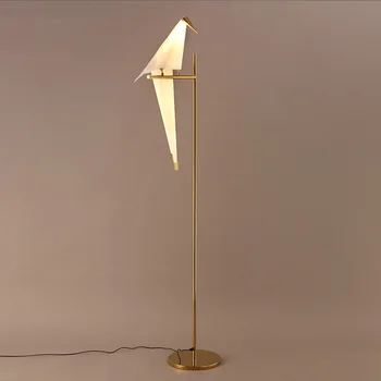 A novidade LEVOU sala de estar de pé lâmpada pássaro lâmpada de cabeceira lâmpada de iluminação home da decoração Nórdica quarto moderno candeeiro de chão