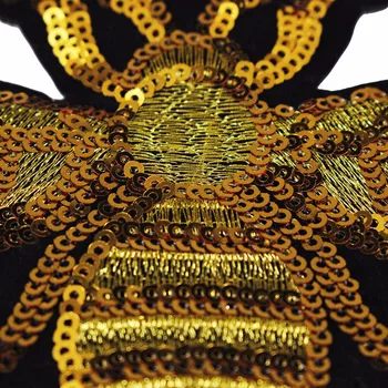 DIY Ouro Lantejoulas Coroa Abelha Tecido Patches Emblema em Relevo Motivo de Apliques de Ferro em