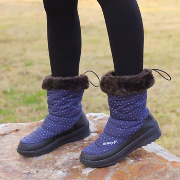 Novo bolinhas antiderrapante senhoras quente para baixo botas de neve de moda selvagem lã boca botas de neve quente para baixo sapatos da maré